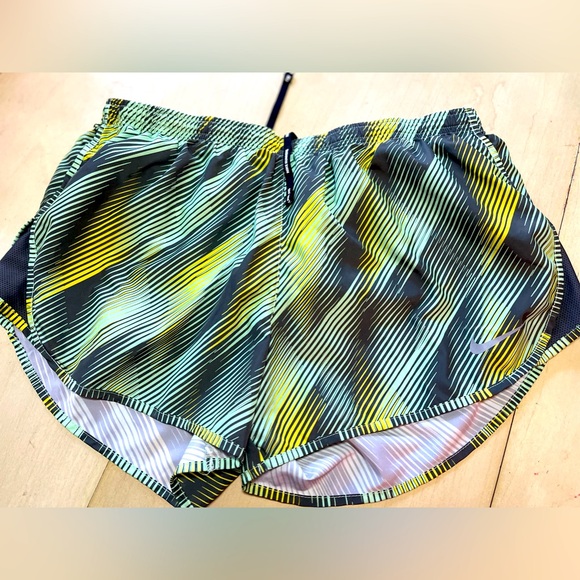 NIKE Dri-Fit Running Shorts - Picture 1 of 6